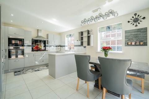 25 Fabius Drive, Fairfields, Milton Keynes, MK11 4BW