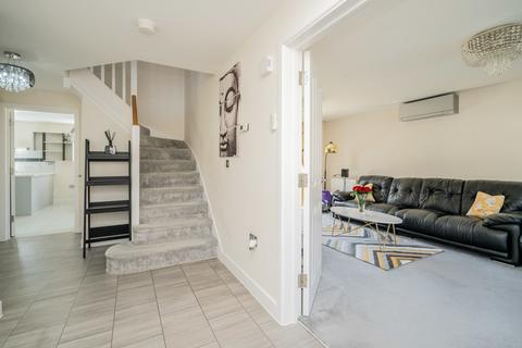 25 Fabius Drive, Fairfields, Milton Keynes, MK11 4BW