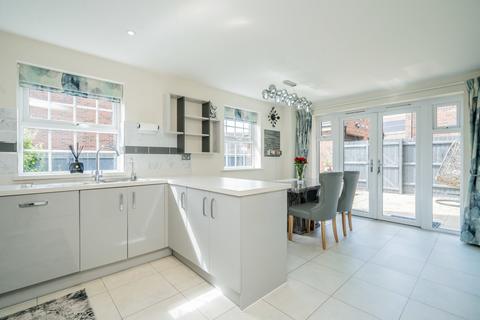 25 Fabius Drive, Fairfields, Milton Keynes, MK11 4BW