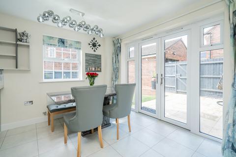 25 Fabius Drive, Fairfields, Milton Keynes, MK11 4BW