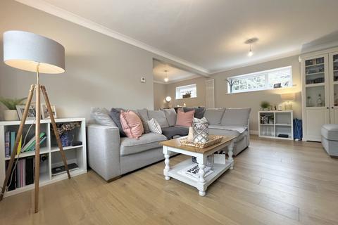 61 Rounton Road, Church Crookham, Fleet, GU52 6JE