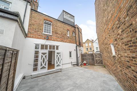 5 bedroom end of terrace house for sale, Holly Park Road, London N11