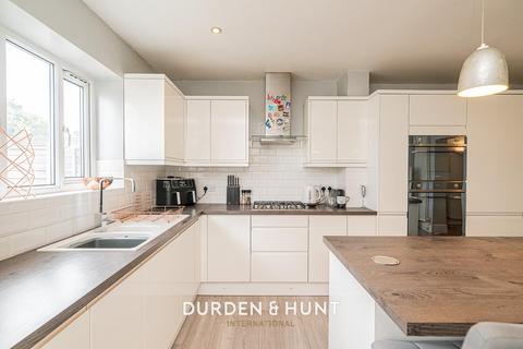 124 Uplands Road, Woodford Green, IG8 8JW