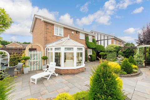 4 bedroom detached house for sale, The Russets, Meopham, Kent