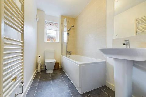46 Dalziel Drive, Whittington, Worcester, WR5 2QY