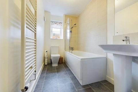 46 Dalziel Drive, Whittington, Worcester, WR5 2QY