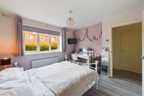 46 Dalziel Drive, Whittington, Worcester, WR5 2QY