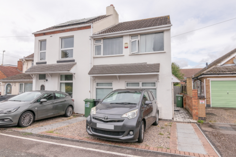 3 bedroom semi-detached house for sale, Byron Street, Loughborough LE11