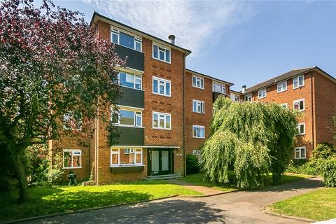 35 Kenmore Close, Richmond, TW9 3JG
