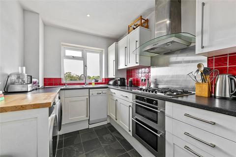 35 Kenmore Close, Richmond, TW9 3JG