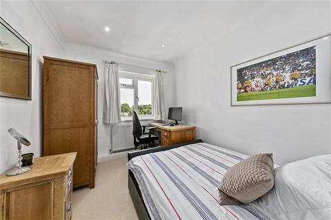 35 Kenmore Close, Richmond, TW9 3JG