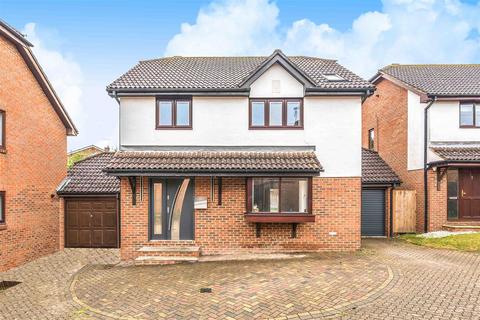 4 bedroom detached house for sale, Raymer Road, Penenden Heath, Maidstone