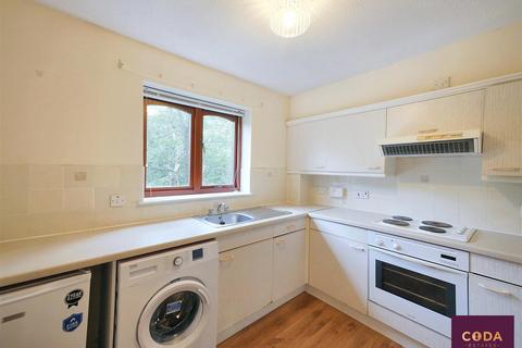 1 bedroom flat to rent, 58 Peter D Stirling Road