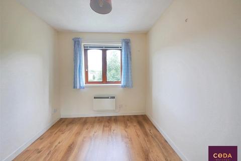 1 bedroom flat to rent, 58 Peter D Stirling Road