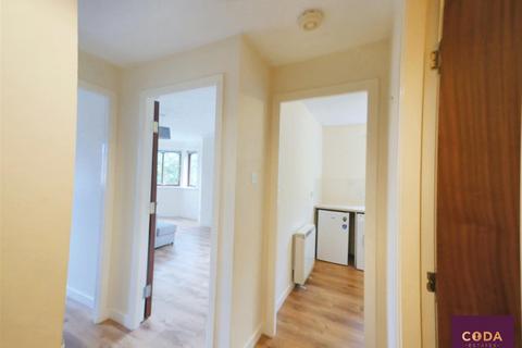 1 bedroom flat to rent, 58 Peter D Stirling Road