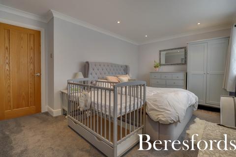 37 Wainwright Avenue, Hutton, Brentwood, CM13 2SX