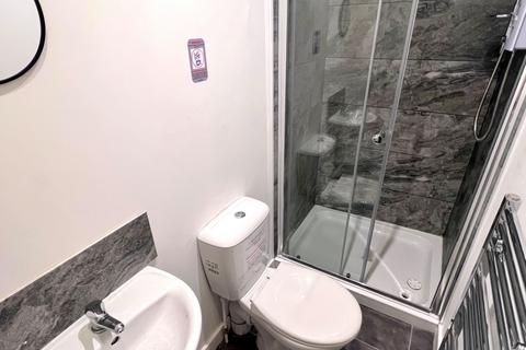 1 bedroom in a house share to rent, Room 4, 6 Gibbeson Street, Lincoln, Lincolnshire, LN5