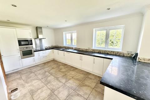 4 bedroom detached house to rent, Hale Road, Helpringham, Sleaford, Lincolnshire, NG34