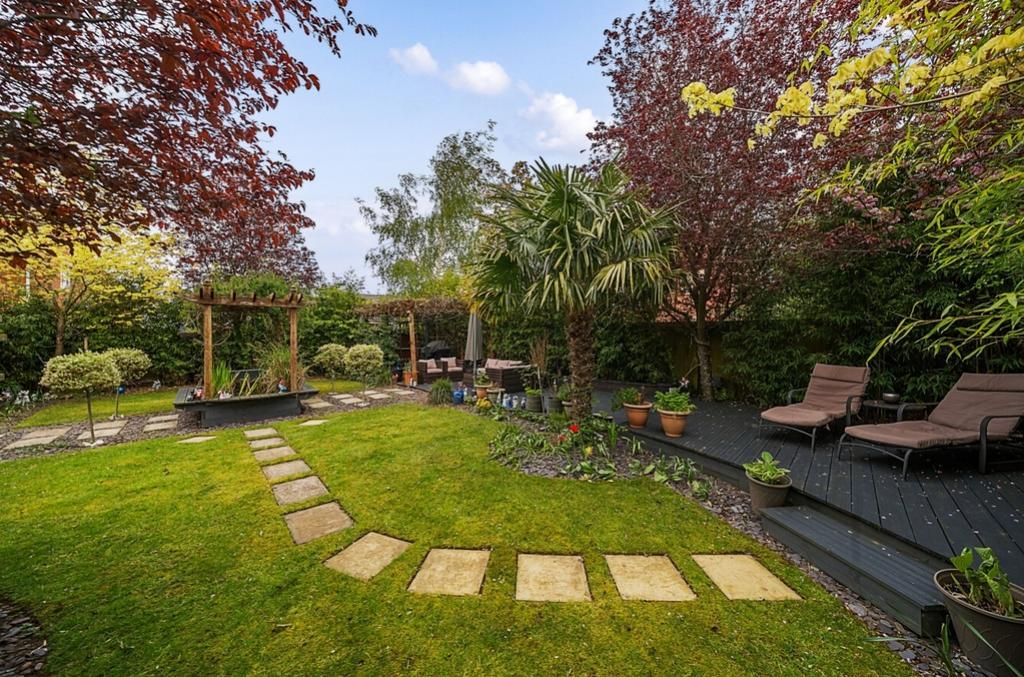 Lond garden 2