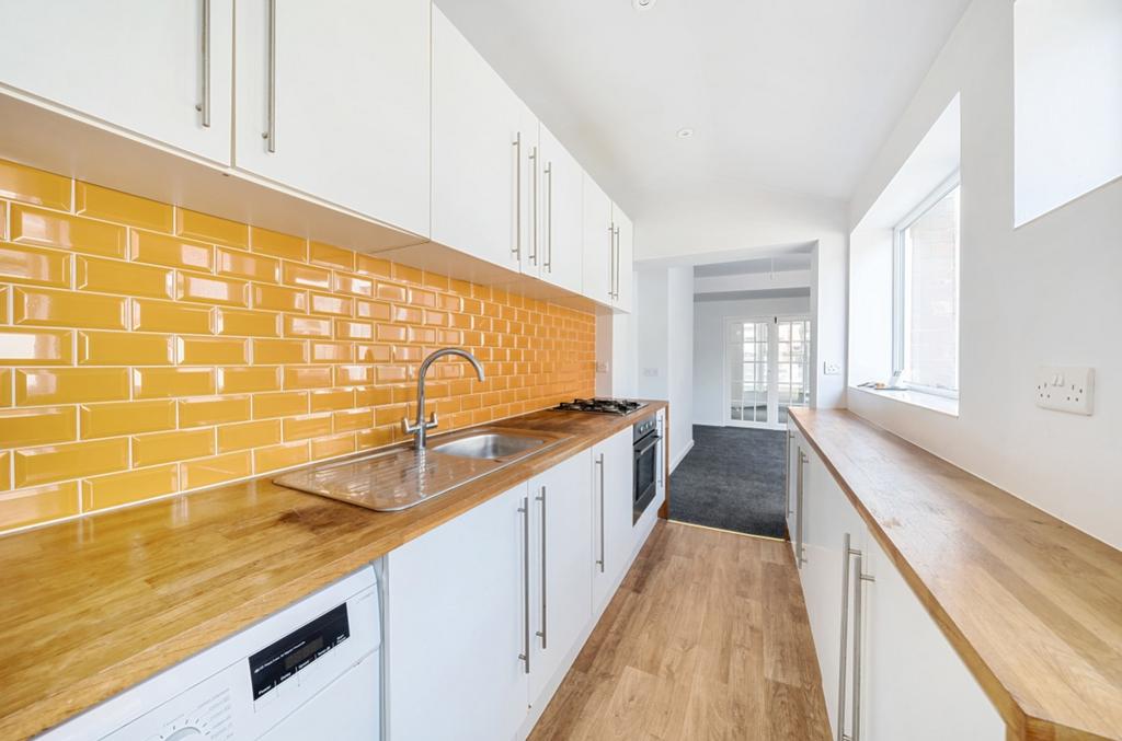 Frederick Street, Lincoln... 3 bed terraced house to rent £950 pcm (£