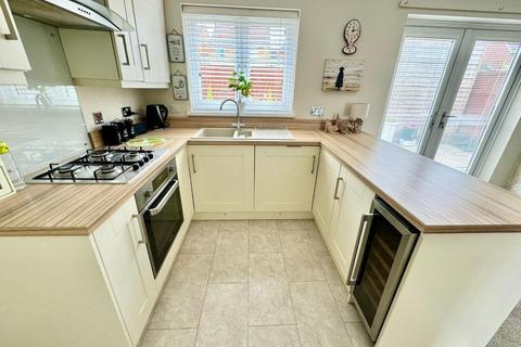 9 Ash Green, Coulby Newham, Middlesbrough, TS8 0UW