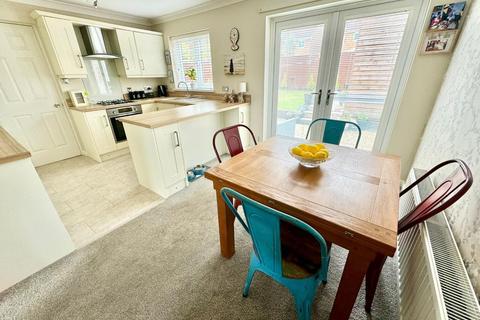 9 Ash Green, Coulby Newham, Middlesbrough, TS8 0UW