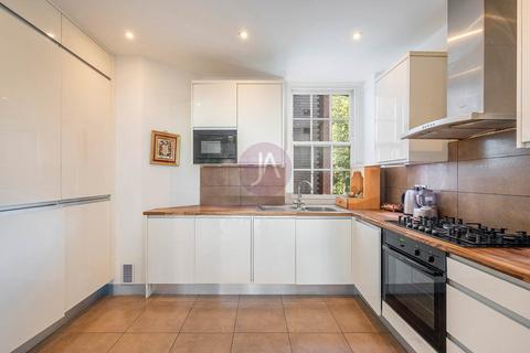 3 bedroom apartment for sale, Elm Tree Court, Elm Tree Road, St John's Wood, London, NW8