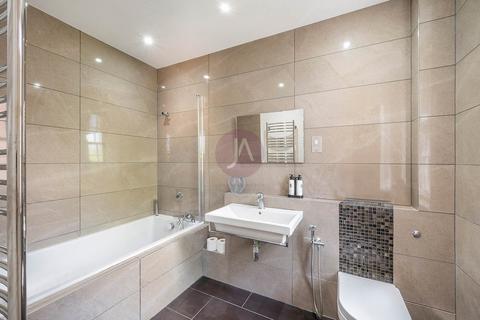 3 bedroom apartment for sale, Elm Tree Court, Elm Tree Road, St John's Wood, London, NW8