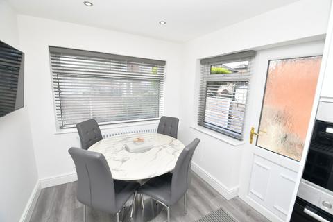 15 Avondale Drive, Salford, M6 7PD