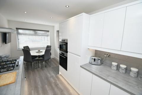 15 Avondale Drive, Salford, M6 7PD