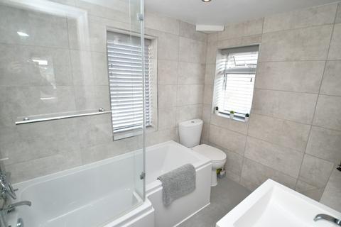 15 Avondale Drive, Salford, M6 7PD