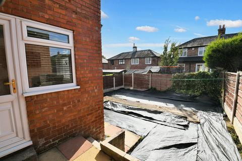 15 Avondale Drive, Salford, M6 7PD