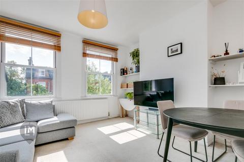 19a Griffiths Road, London, SW19 1SP