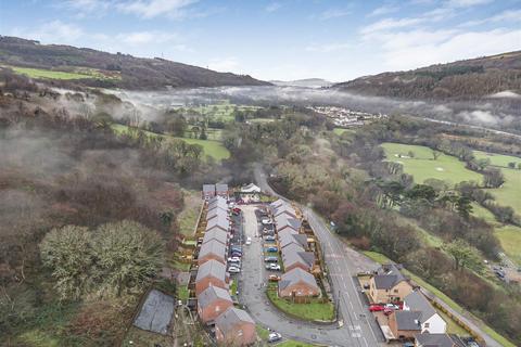 undefined, Clos Yr Ysgol, Clyne, Neath