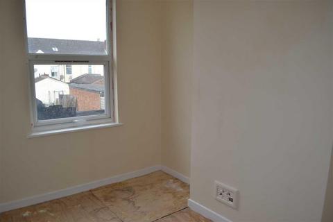 3 bedroom terraced house to rent, Napier Road,Blakenhall