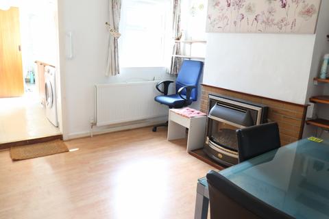 2 bedroom terraced house to rent, Luton LU1