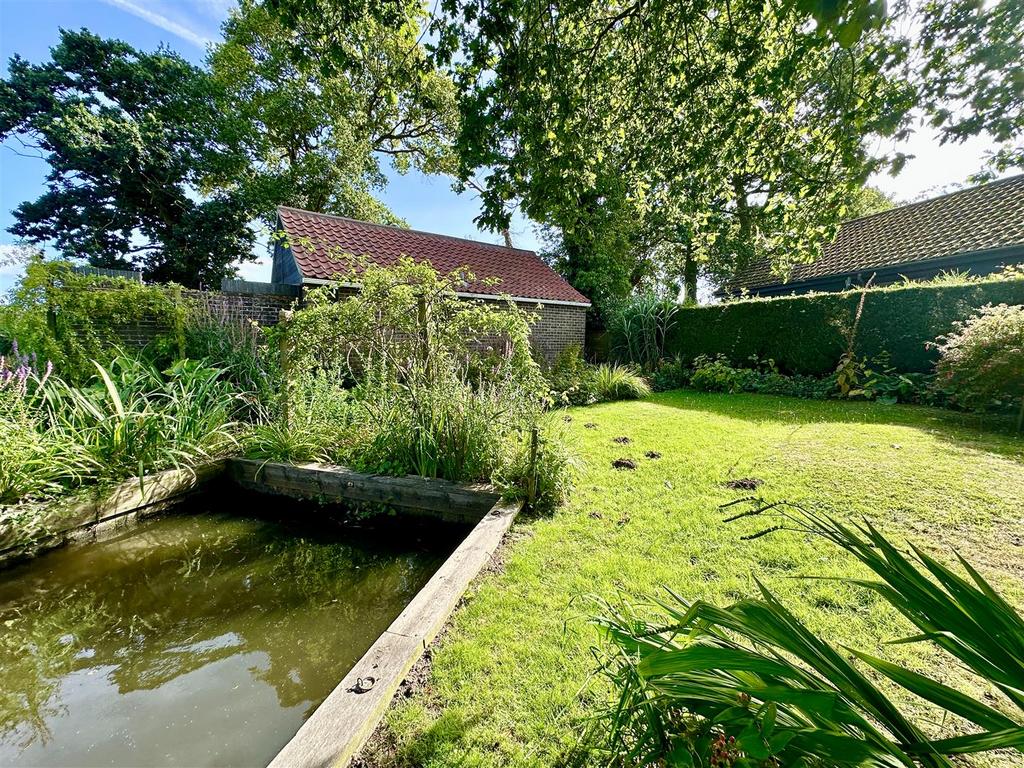 Mooring dock and garden