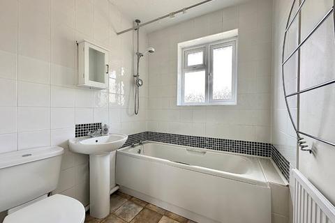 19 Gresham Drive, Northampton, NN4 9SZ