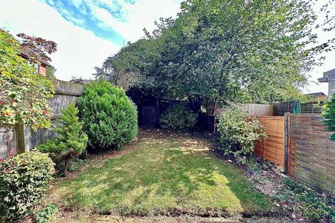 19 Gresham Drive, Northampton, NN4 9SZ