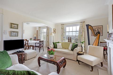 2 bedroom flat for sale, The Spain