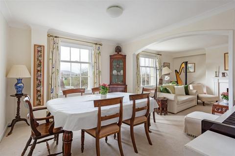 2 bedroom flat for sale, The Spain