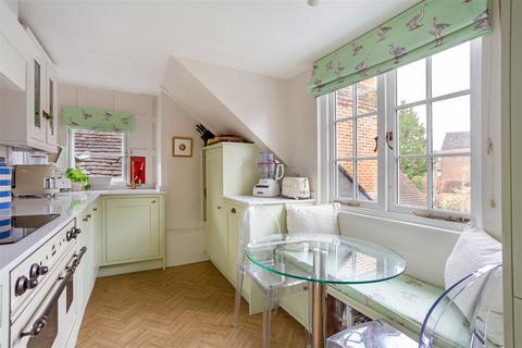 2 bedroom flat for sale, The Spain