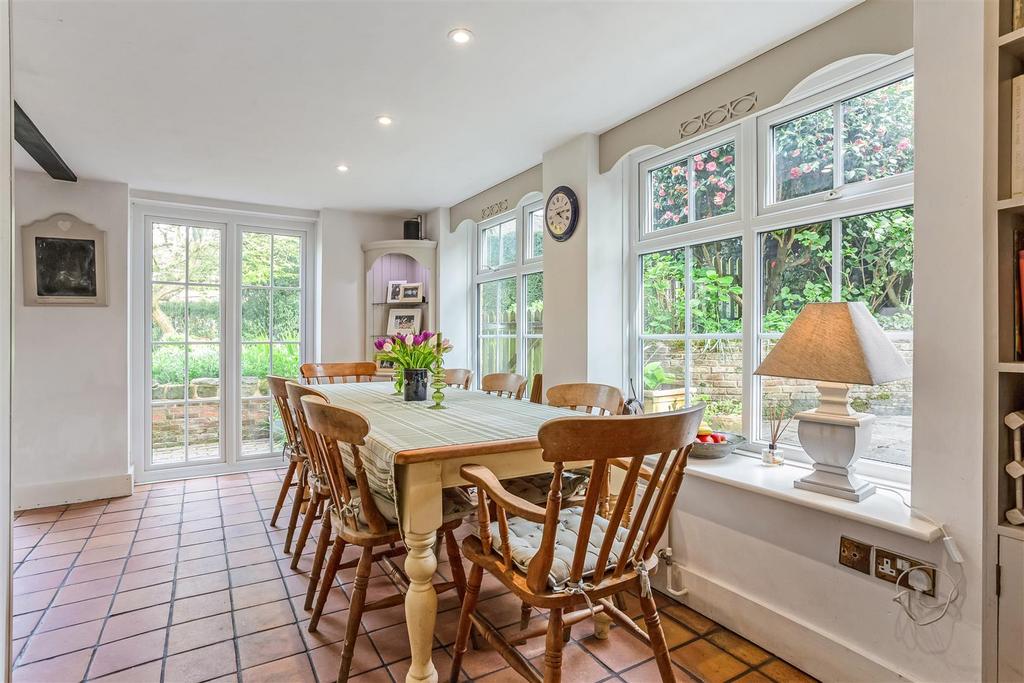 Kitchen/Breakfast Room