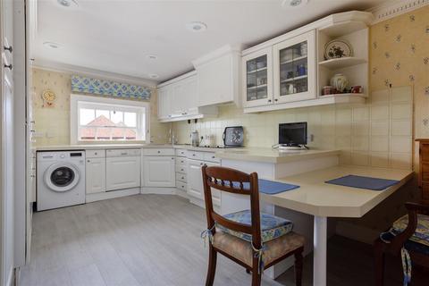 3 bedroom apartment for sale, Sussex Road, Petersfield