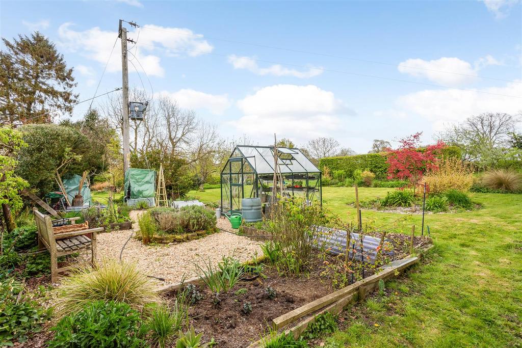 Garden with Greenhouse (2)