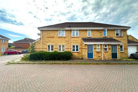 3 bedroom terraced house to rent, Drum Road, Hampshire SO50