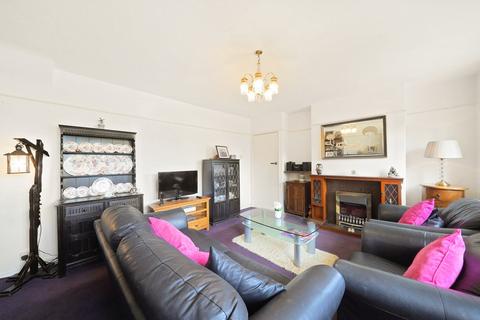 2 bedroom maisonette for sale, Dartmouth Road, London SE23