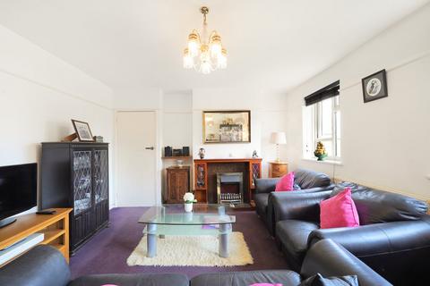 2 bedroom maisonette for sale, Dartmouth Road, London SE23