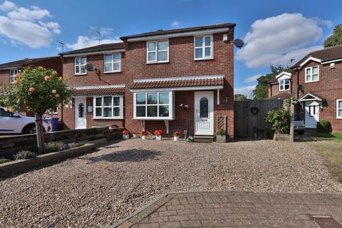 3 bedroom semi-detached house for sale, Eldon Drive, Preston, Hull, East Riding of Yorkshire, HU12 8XH