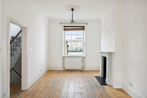 4 bedroom terraced house to rent, Ledbury Road, Notting Hill, London, W11